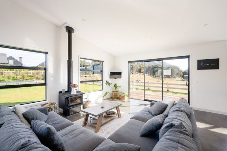 Photo of property in 9 Bull Ridge, Wanaka, 9305