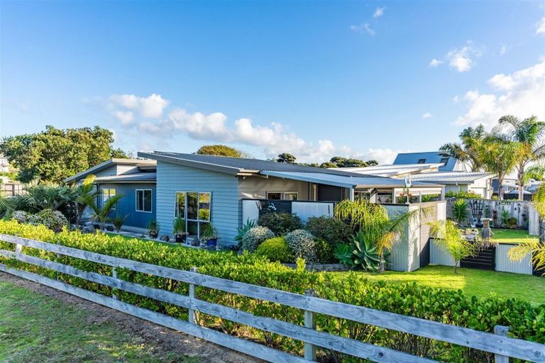 Photo of property in 46 Moir Point Road, Mangawhai Heads, Mangawhai, 0505