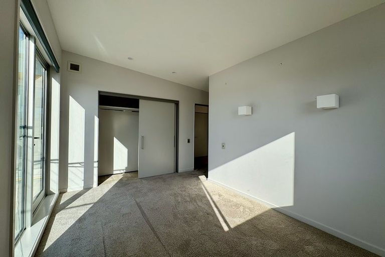 Photo of property in 15b Seaview Road, Paremata, Porirua, 5024