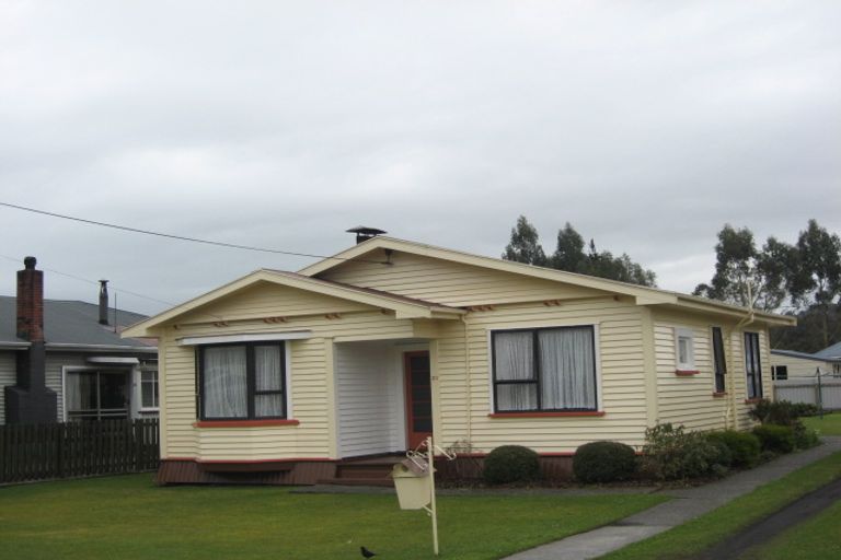 Photo of property in 30 Inverness Street, Dunollie, Runanga, 7803