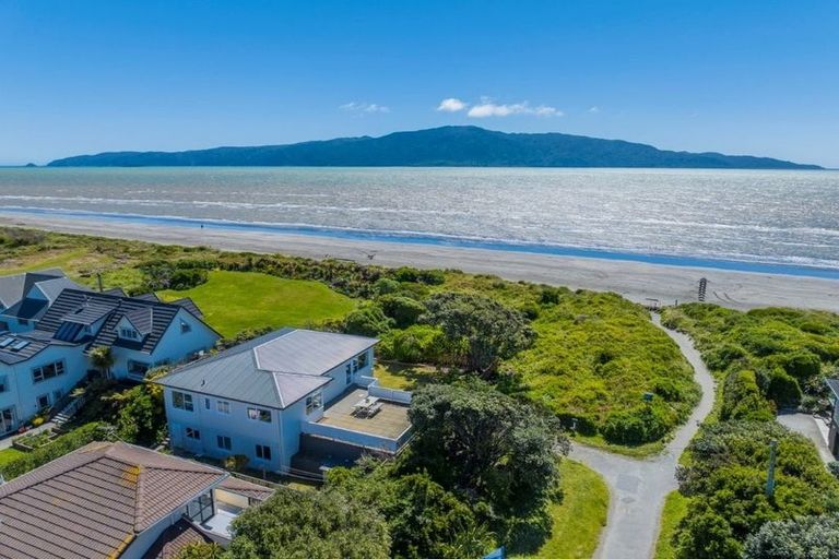 Photo of property in 159a Manly Street, Paraparaumu Beach, Paraparaumu, 5032