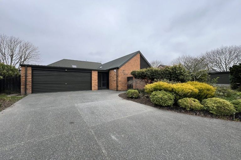 Photo of property in 14a Cricklewood Place, Avonhead, Christchurch, 8042