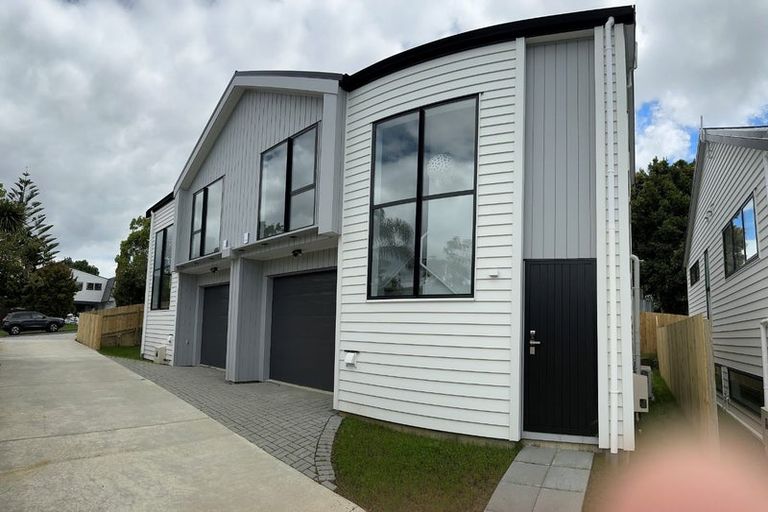 Photo of property in 132b Stapleford Crescent, Browns Bay, Auckland, 0630