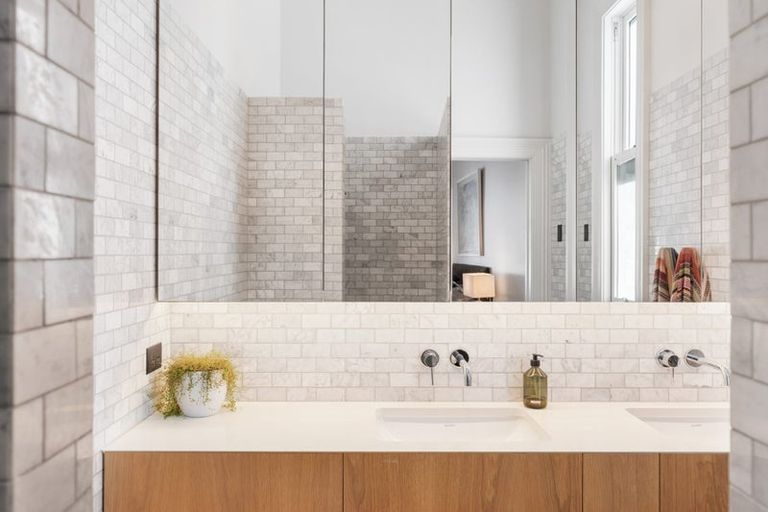 Photo of property in 215 Jervois Road, Herne Bay, Auckland, 1011