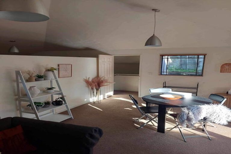 Photo of property in 15a Beresford Street, Bayswater, Auckland, 0622