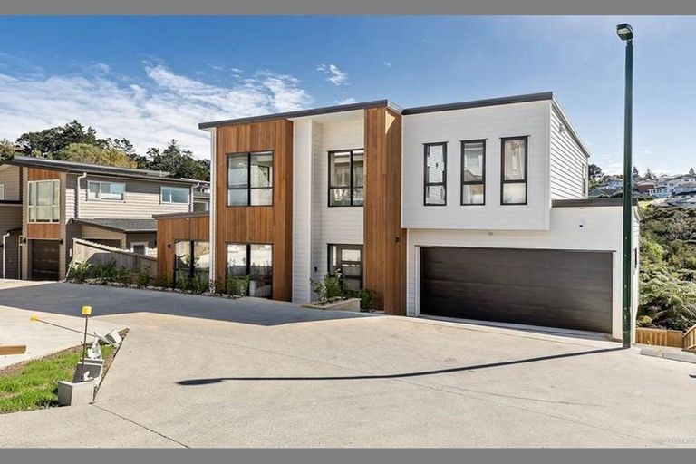 Photo of property in 18 Para Close, Fairview Heights, Auckland, 0632