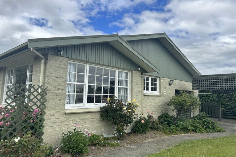 Photo of property in 25 Hillary Street, Winton, 9720