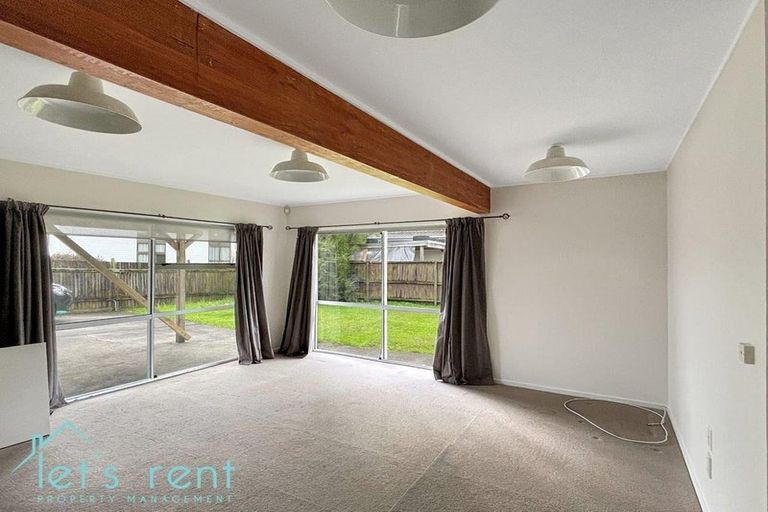 Photo of property in 154 Universal Drive, Henderson, Auckland, 0610