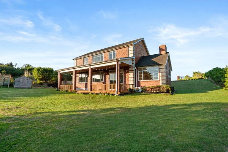 Photo of property in 16 Michael Bosher Way, Flat Bush, Auckland, 2019