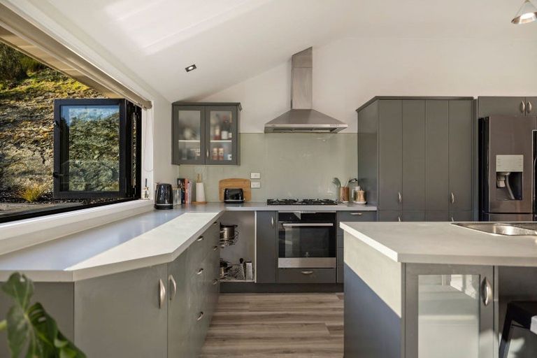 Photo of property in 57 Mcdonnell Road, Arrowtown, 9302