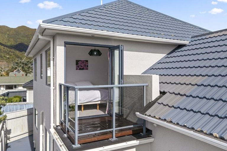 Photo of property in 37 Vincent Street, Waterloo, Lower Hutt, 5011