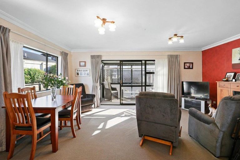 Photo of property in 1/30 Whiteley Street, Moturoa, New Plymouth, 4310