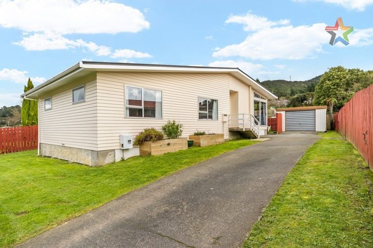 Photo of property in 303 Wellington Road, Wainuiomata, Lower Hutt, 5014