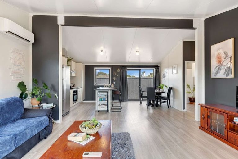 Photo of property in 3b Duff Crescent, Highbury, Palmerston North, 4412