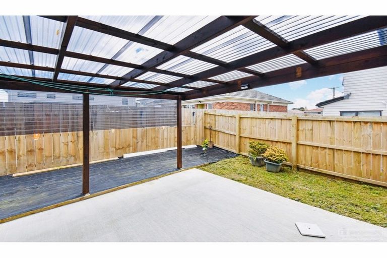 Photo of property in 54c Cambridge Terrace, Papatoetoe, Auckland, 2025