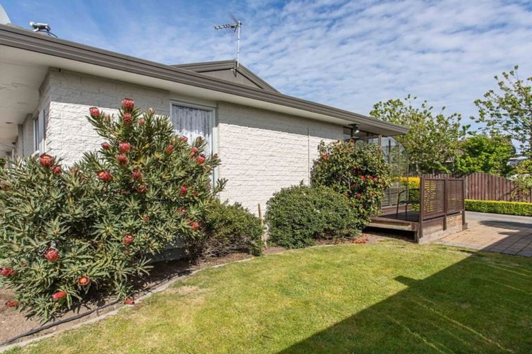 Photo of property in 39 Cowes Street, Avondale, Christchurch, 8061