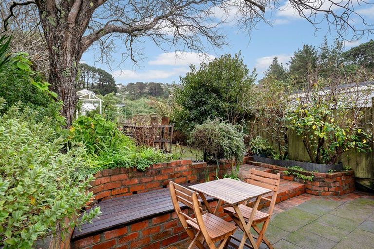 Photo of property in 6 Stanley Street, Berhampore, Wellington, 6023