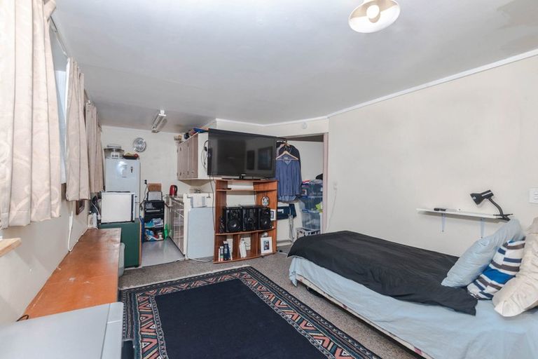 Photo of property in 292 Main Road, Tawa, Wellington, 5028