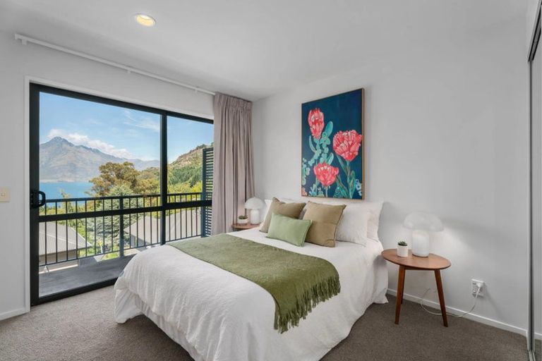 Photo of property in Arno Apartment, 6/8 Mckerrow Place, Sunshine Bay, Queenstown, 9300