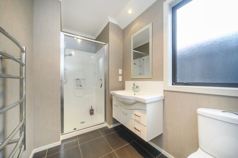 Photo of property in 5 Angelina Way, Kelvin Grove, Palmerston North, 4414