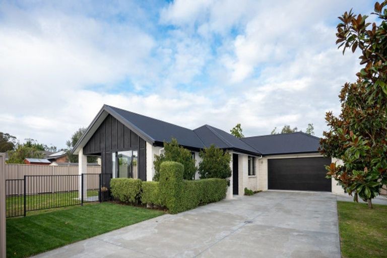 Photo of property in 19 Te Heipora Place, Havelock North, 4130