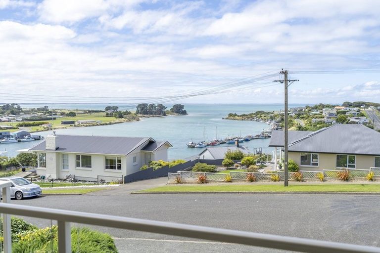 Photo of property in 12 Osborne Street, Riverton/aparima, Riverton, 9822