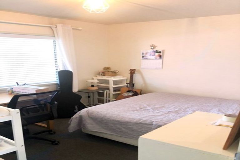 Photo of property in 10 Umu Place, Mangere, Auckland, 2022