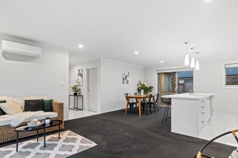 Photo of property in 10 Kahuparere Crescent, Pyes Pa, Tauranga, 3112