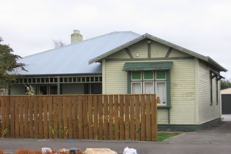 Photo of property in 6 Oxford Street, Hokowhitu, Palmerston North, 4410
