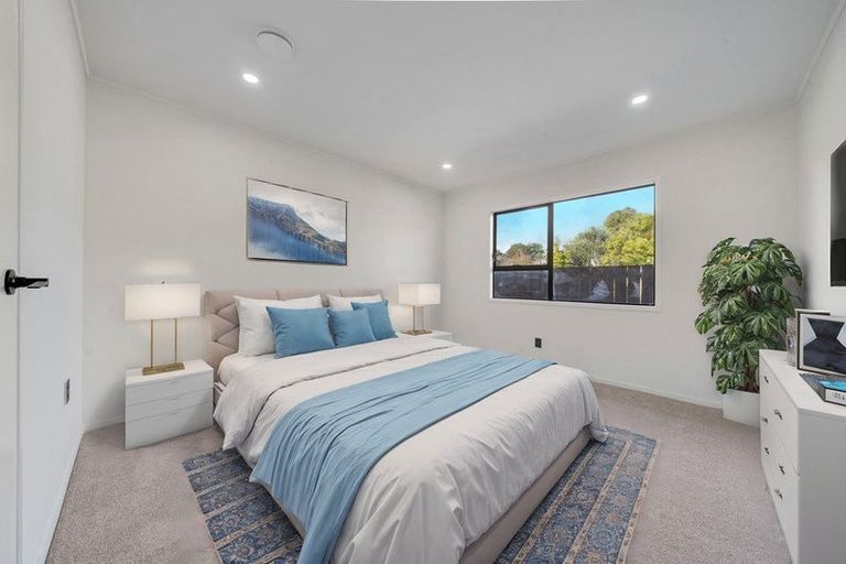 Photo of property in 64 Redcrest Avenue, Red Hill, Papakura, 2110