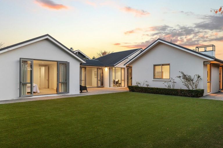 Photo of property in 154 Clyde Road, Burnside, Christchurch, 8053
