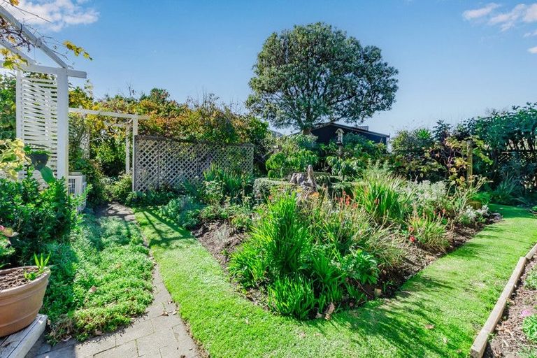 Photo of property in 34 Olive Terrace, Paraparaumu Beach, Paraparaumu, 5032