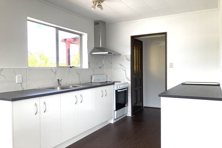 Photo of property in 1/43 Blacklock Avenue, Henderson, Auckland, 0612