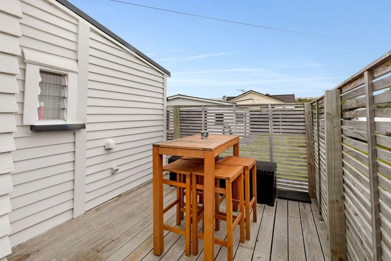 Photo of property in 2 Fromont Street, Whanganui East, Whanganui, 4500