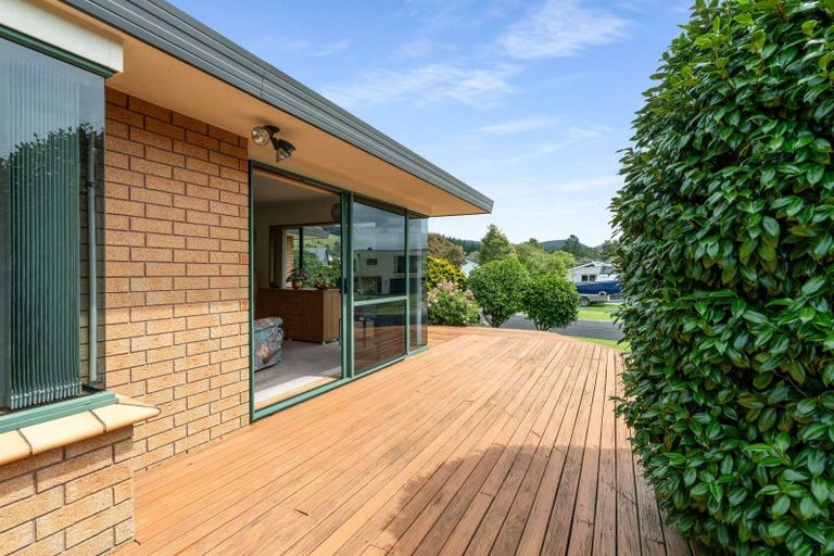 Photo of property in 109 Everitt Crescent, Whangamata, 3620