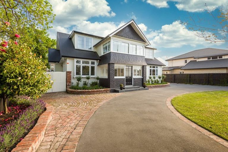 Photo of property in 4 Kahu Road, Riccarton, Christchurch, 8041