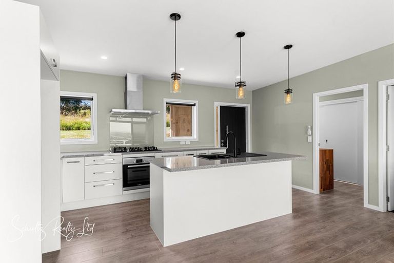 Photo of property in 918 Oneriri Road, Kaiwaka, 0573