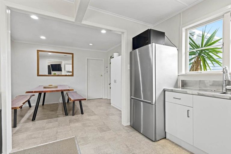 Photo of property in 111a Clevedon Road, Papakura, 2110