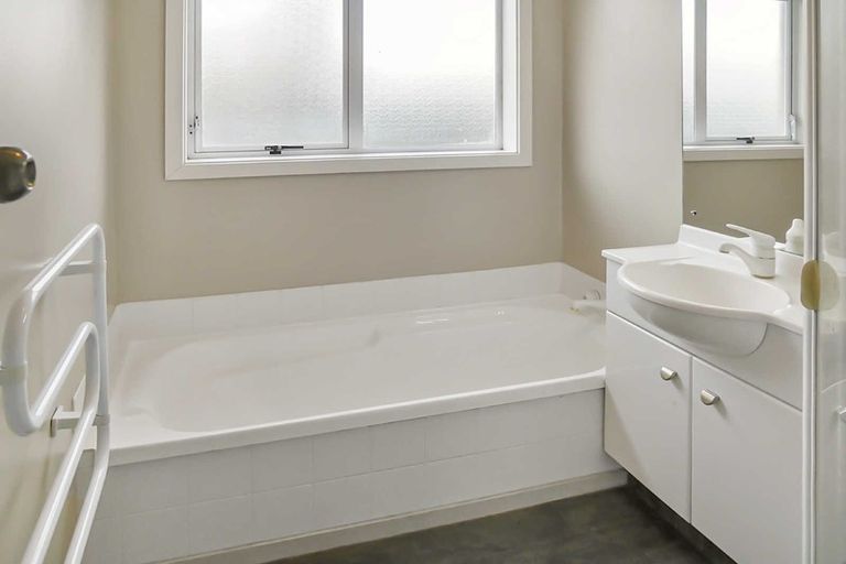 Photo of property in 39 Claridges Road, Casebrook, Christchurch, 8051