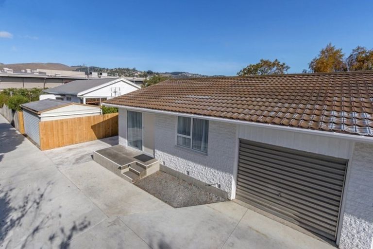 Photo of property in 17a Wades Avenue, Saint Martins, Christchurch, 8022