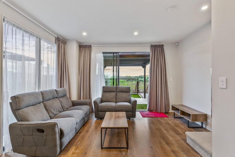 Photo of property in 102 Tarapuka Road, Westgate, Auckland, 0814