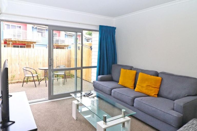 Photo of property in 4/5 Jones Crescent, Melville, Hamilton, 3206