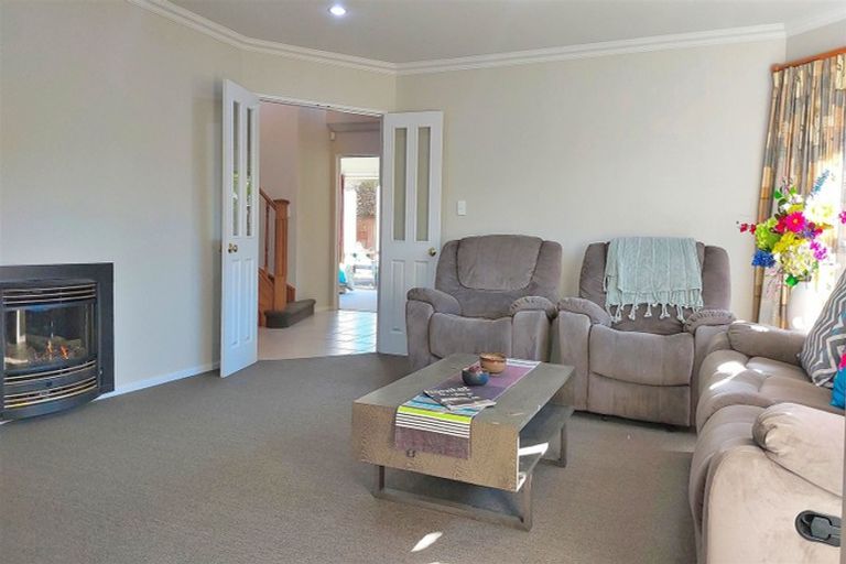 Photo of property in 27 Stableford Green, Burnside, Christchurch, 8053