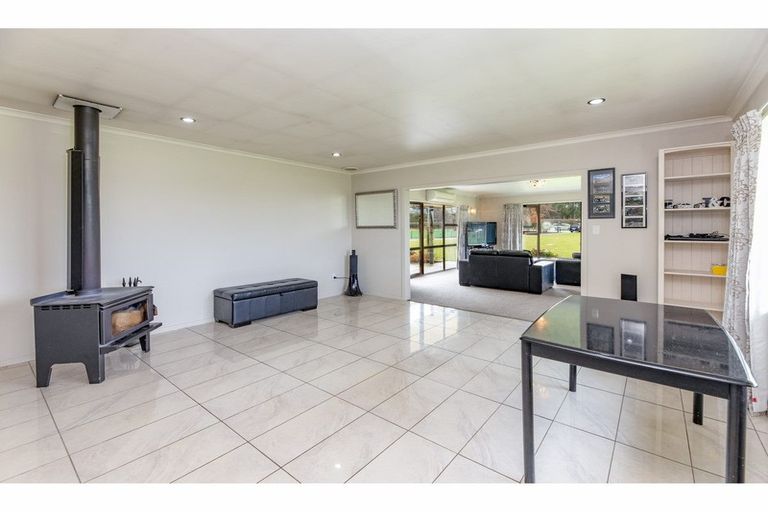 Photo of property in 381 Rangiora Woodend Road, Waikuku, Rangiora, 7473