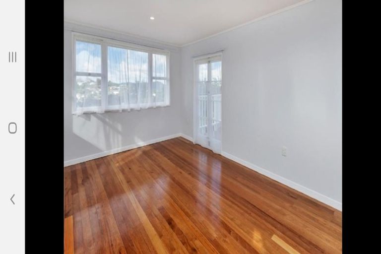 Photo of property in 16 Ogle Crescent, Te Kamo, Whangarei, 0112