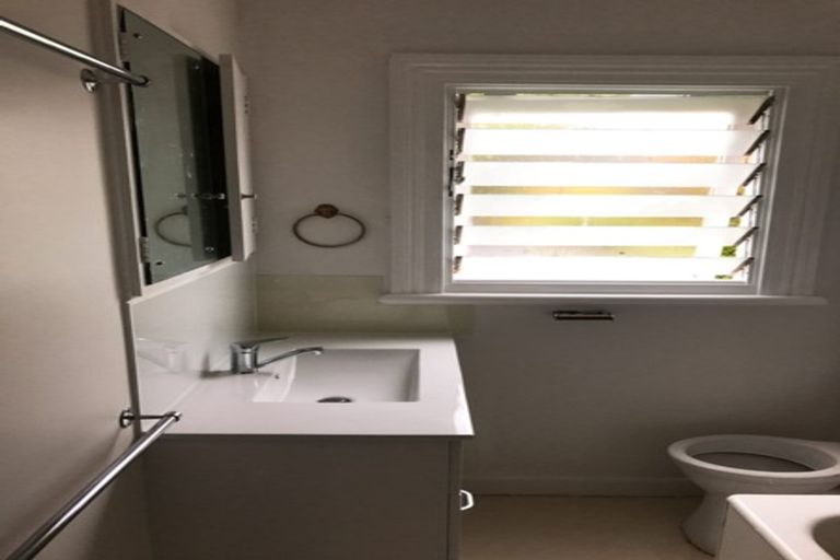 Photo of property in 17 Epsom Avenue, Epsom, Auckland, 1023