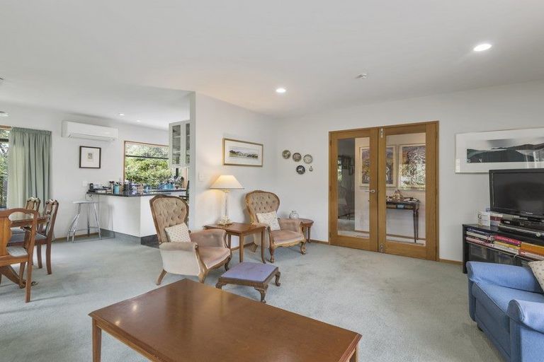 Photo of property in 2/8 Hamish Place, Westmorland, Christchurch, 8025