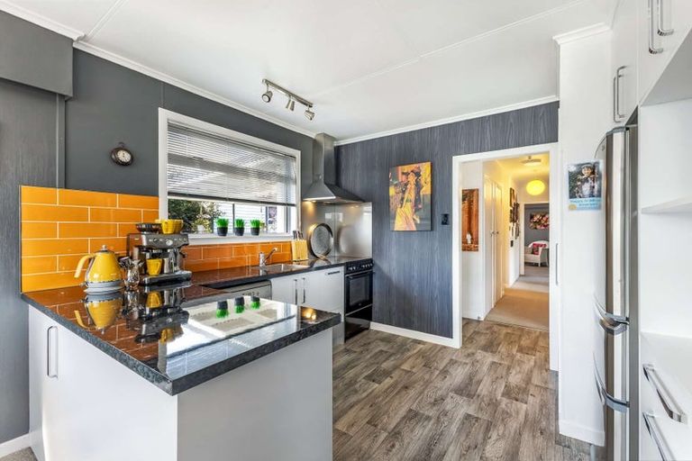 Photo of property in 39 Carey Street, Waitara, 4320