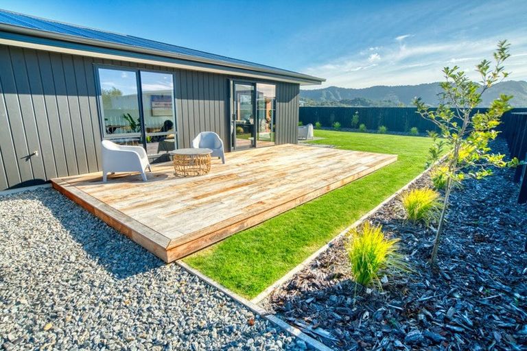 Photo of property in 11a Hinau Crescent, Kaiata, Greymouth, 7805