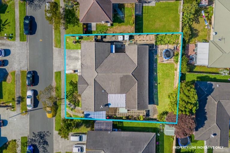 Photo of property in 25 Carrick Glen Avenue, Flat Bush, Auckland, 2019